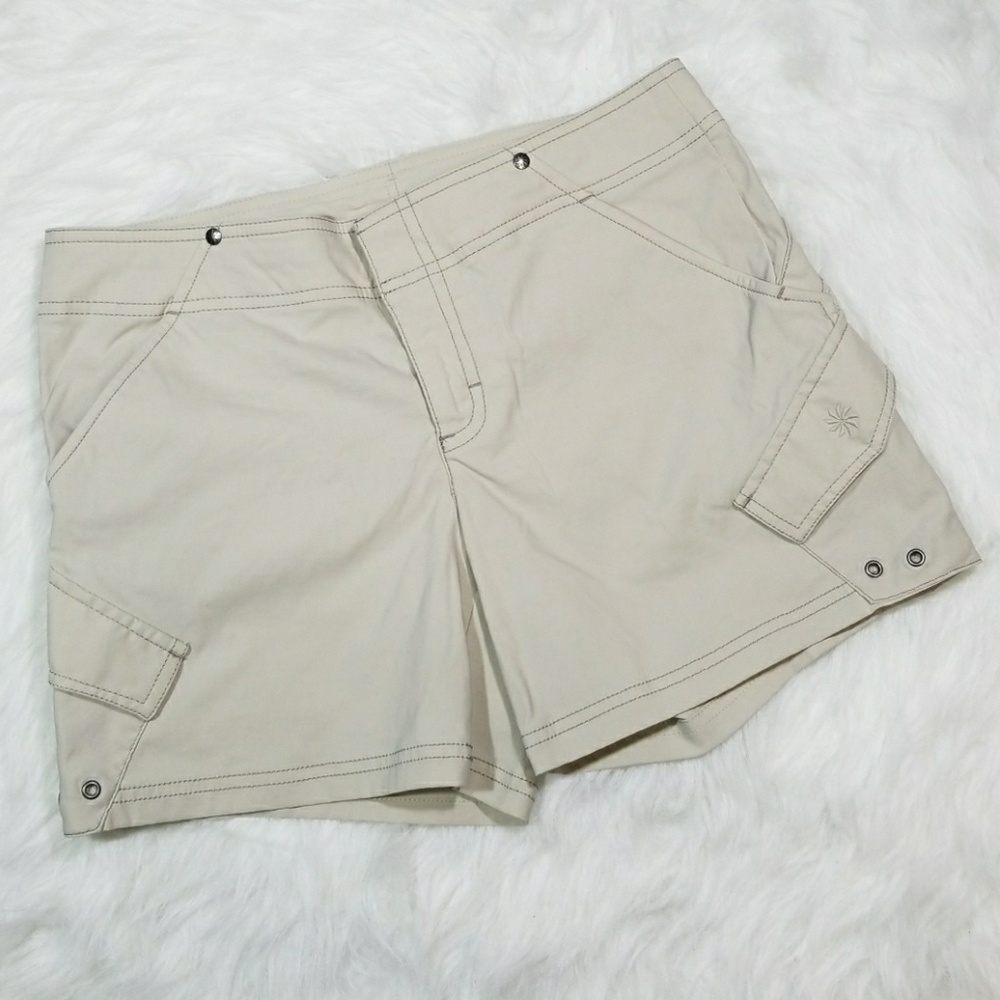 Athleta hiking cargo shorts